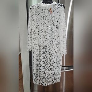 Pretty Garden Eyelet Lace HiLo Top